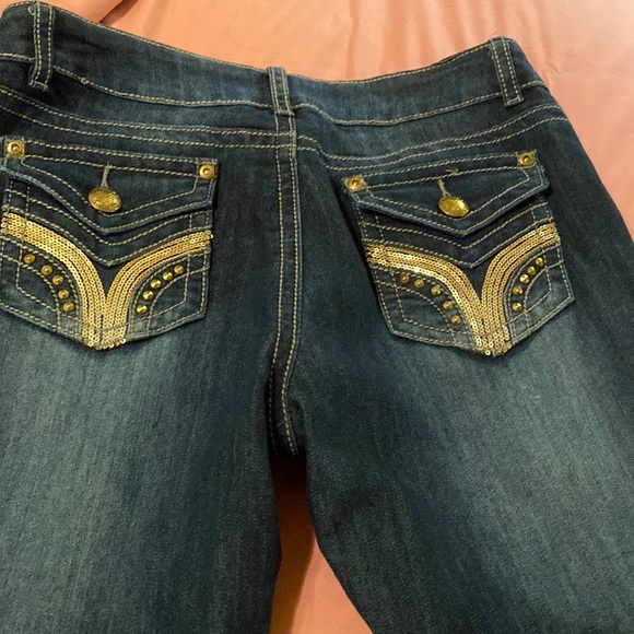 Bebe 2B jeans Gold sequence on back pocket - Picture 1 of 4